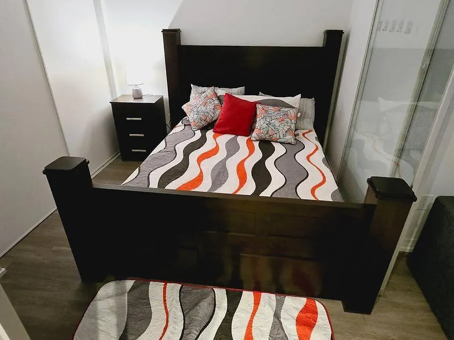 Stylish Luxe Apartment 1 Bedrom With Sofa Bed トロント