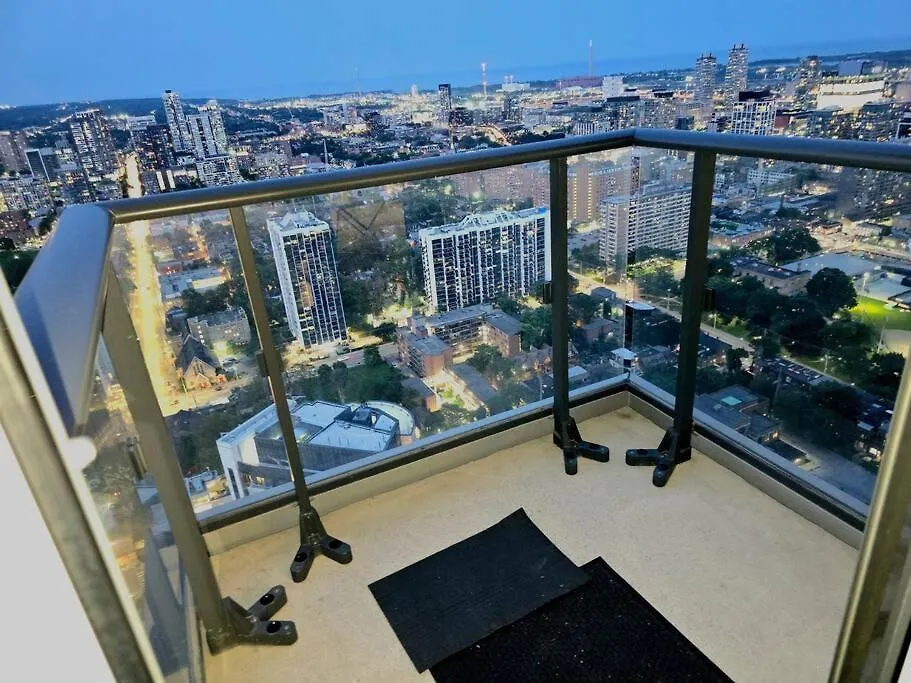 Stylish Luxe Apartment 1 Bedrom With Sofa Bed トロント